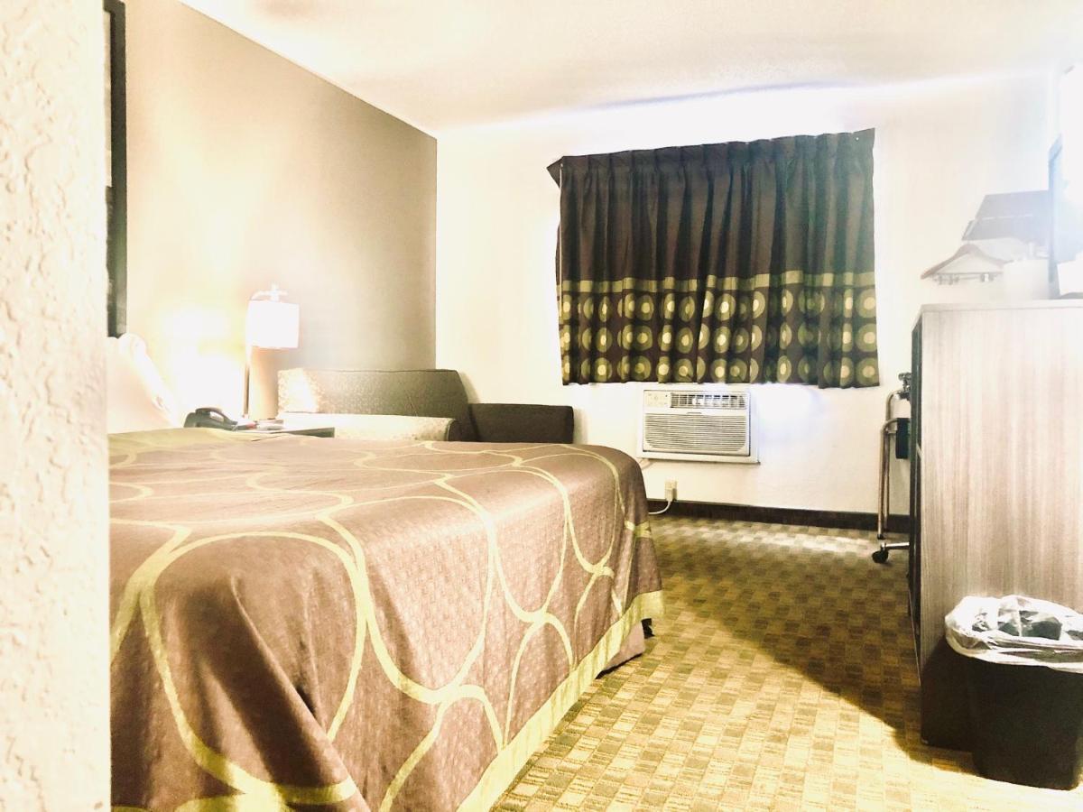Super 8 By Wyndham Starved Rock State Park Hotel 2*